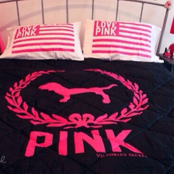 iso Victoria secret pink quilt bedspread - Picture 1 of 1